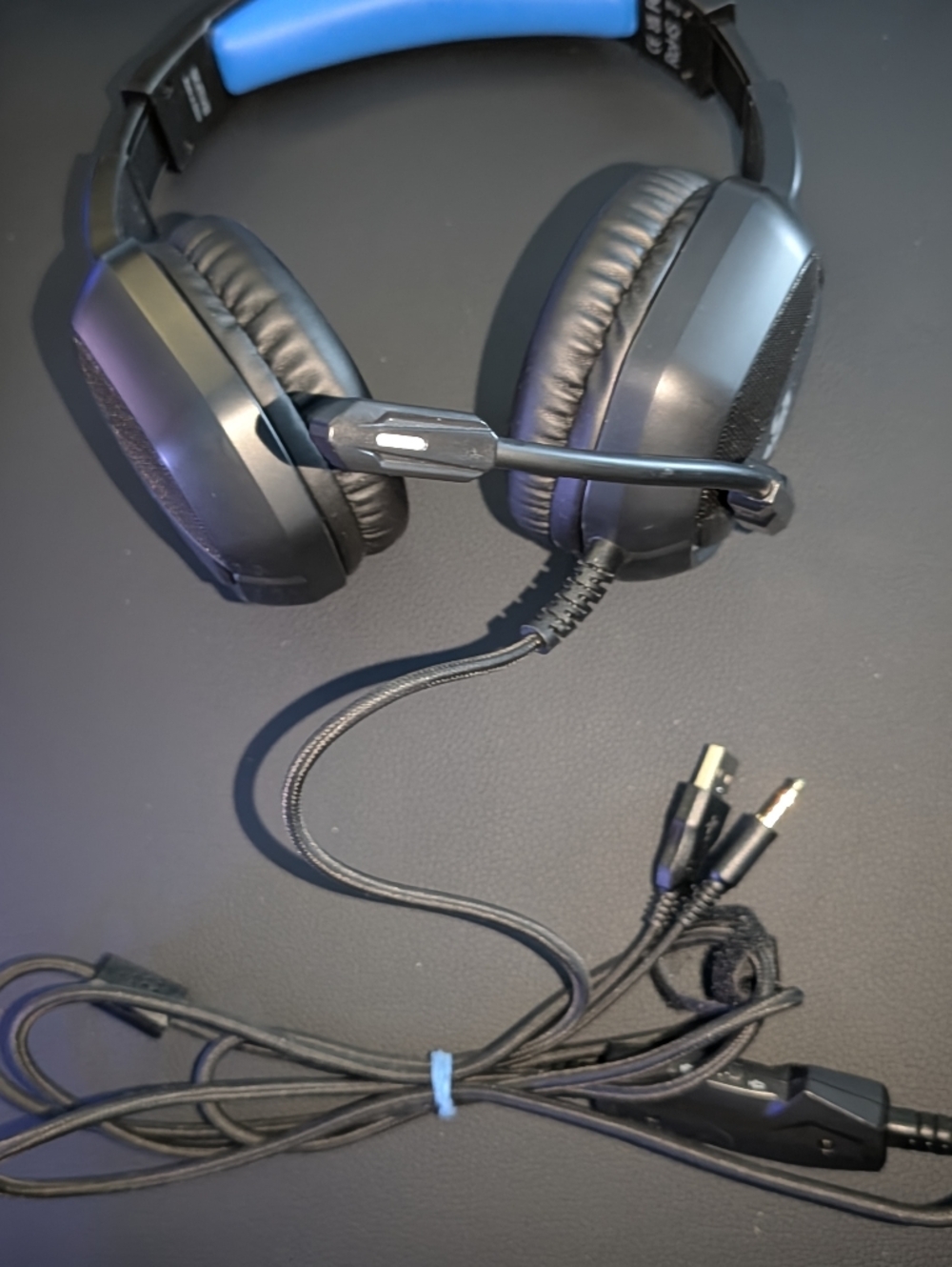 Over-Ear Wired Headphones in Black with Blue Headband Accent - Picture 2 of 6